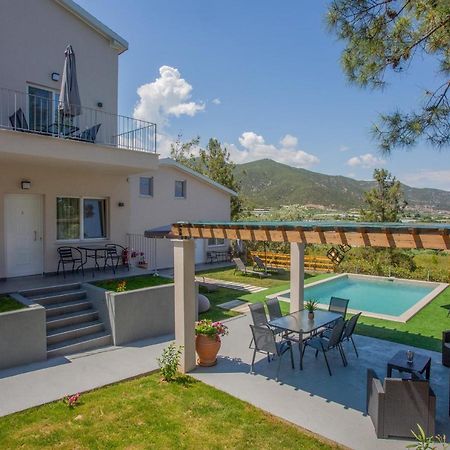 Privileged Villa Néa Péramos Zewnętrze zdjęcie